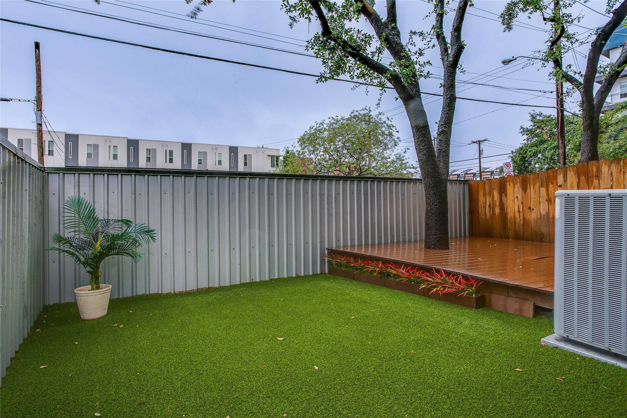3801 San Jacinto Dallas TX 75204