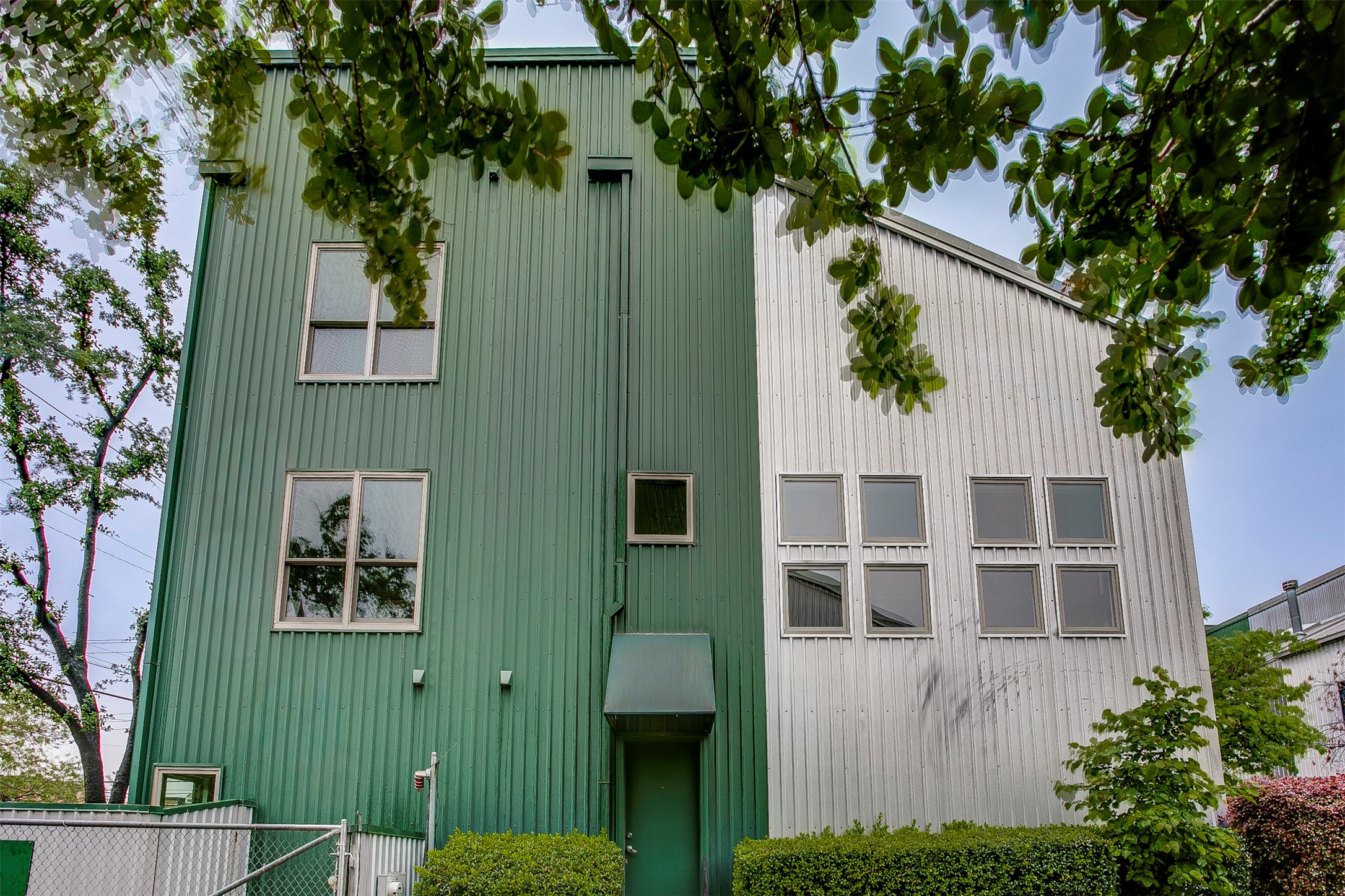 3801 San Jacinto Dallas TX 75204