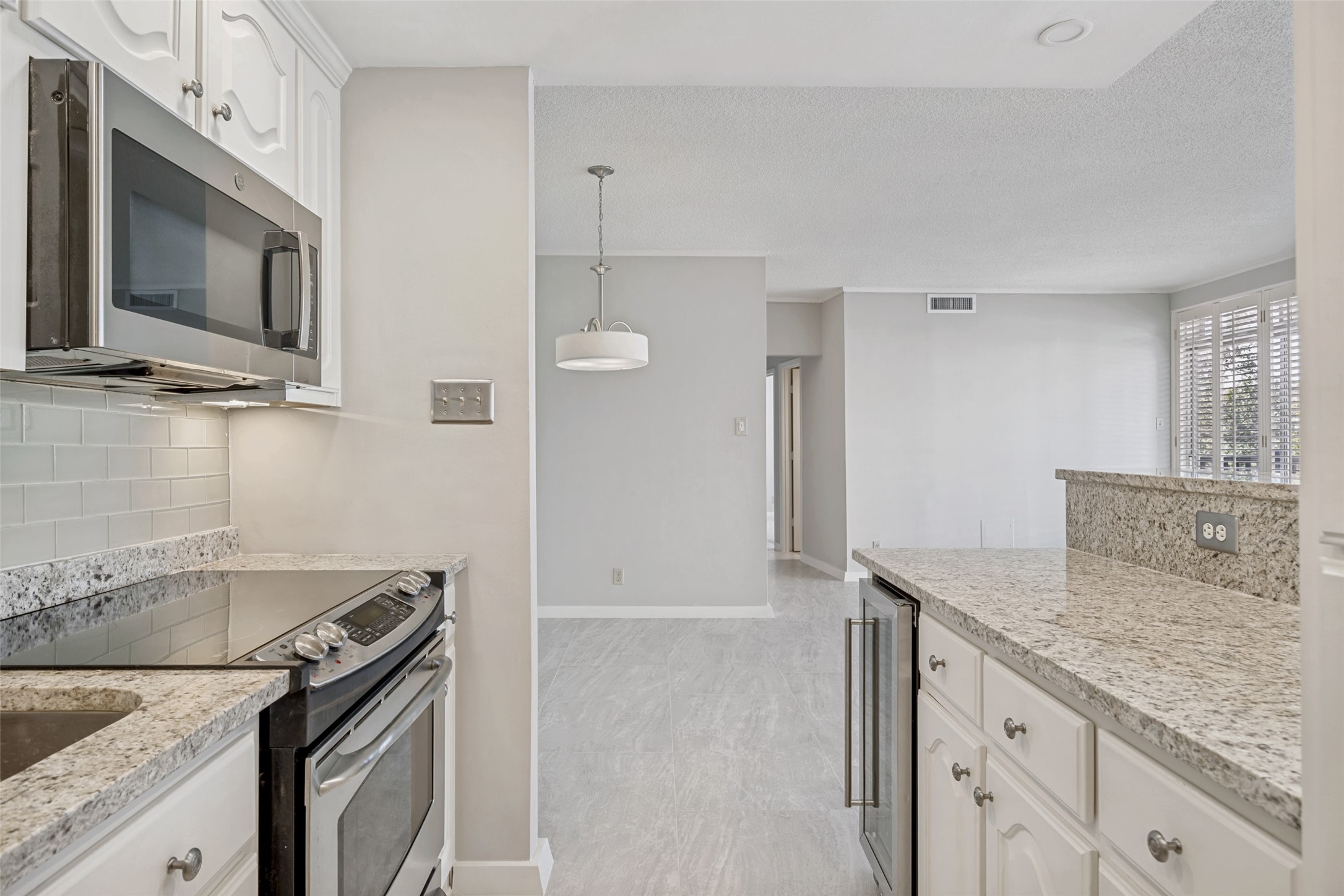 6211 W Northwest Highway Dallas TX 75225