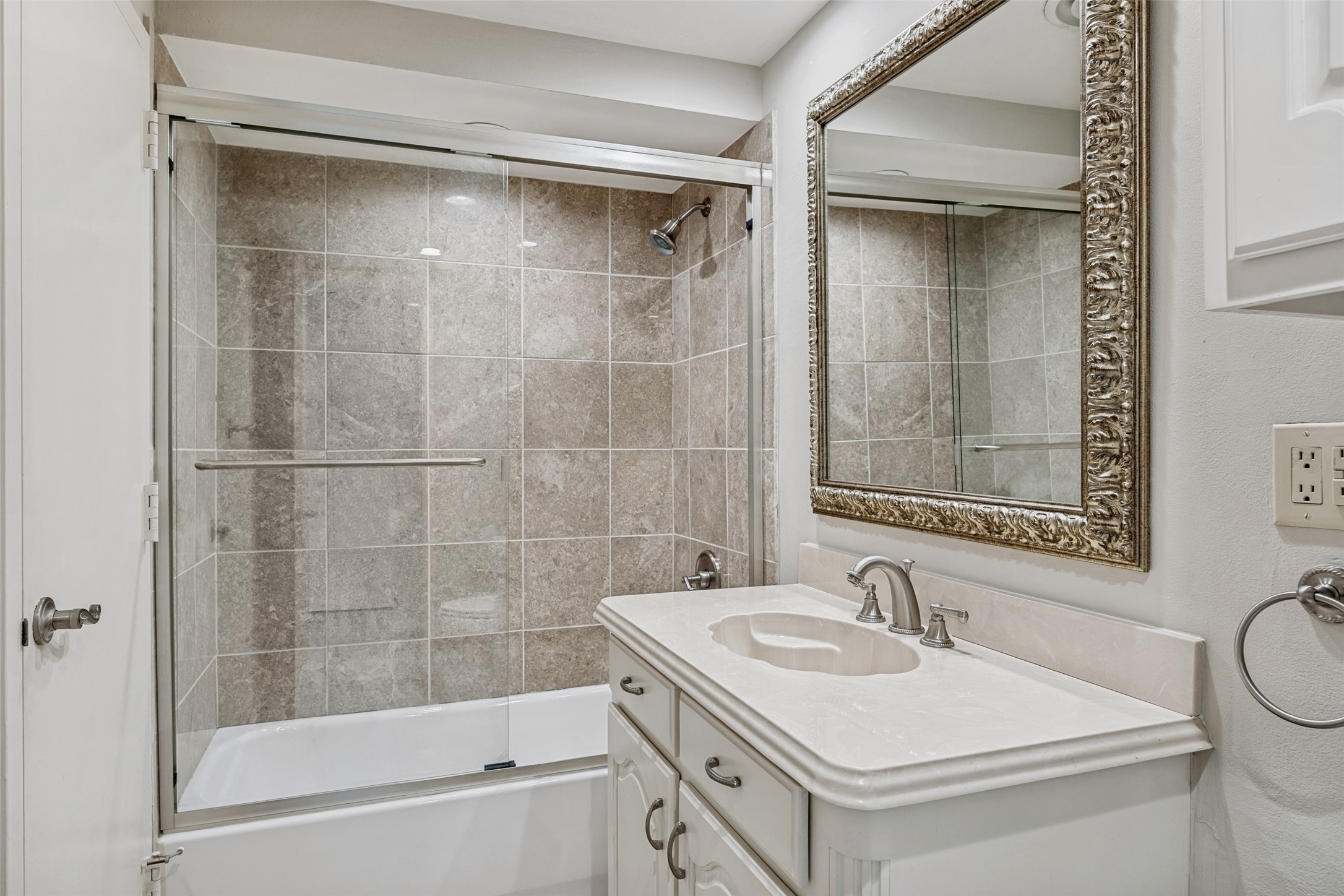 6211 W Northwest Highway Dallas TX 75225