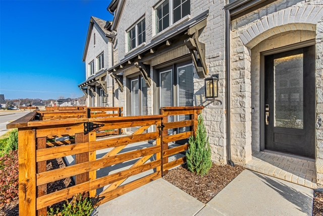 8148 Legacy Oak Drive Mckinney TX 75071