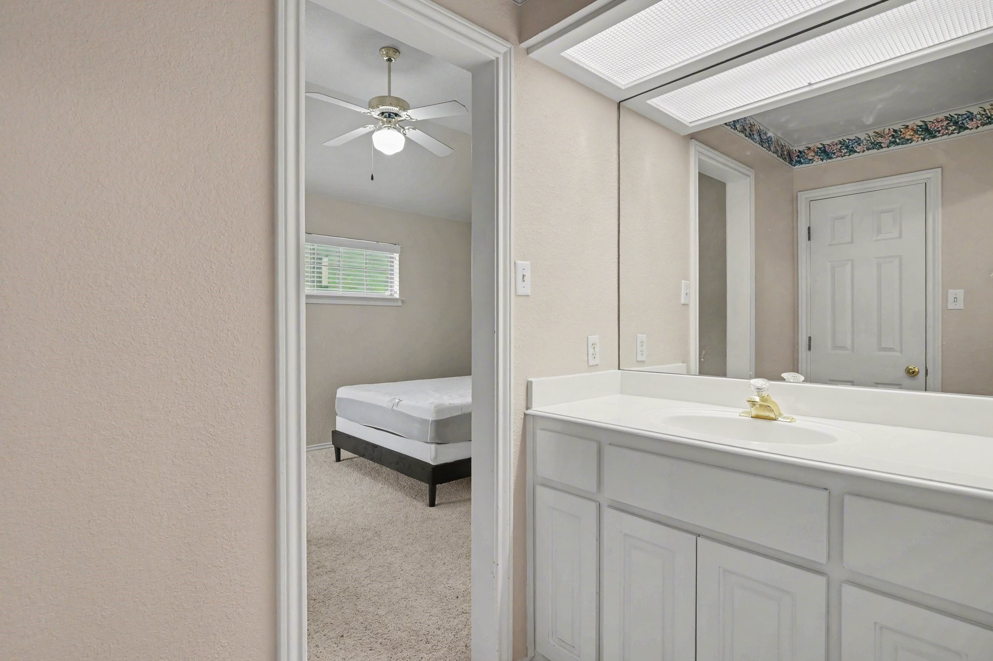 1230 Woodland Park Drive Hurst TX 76053