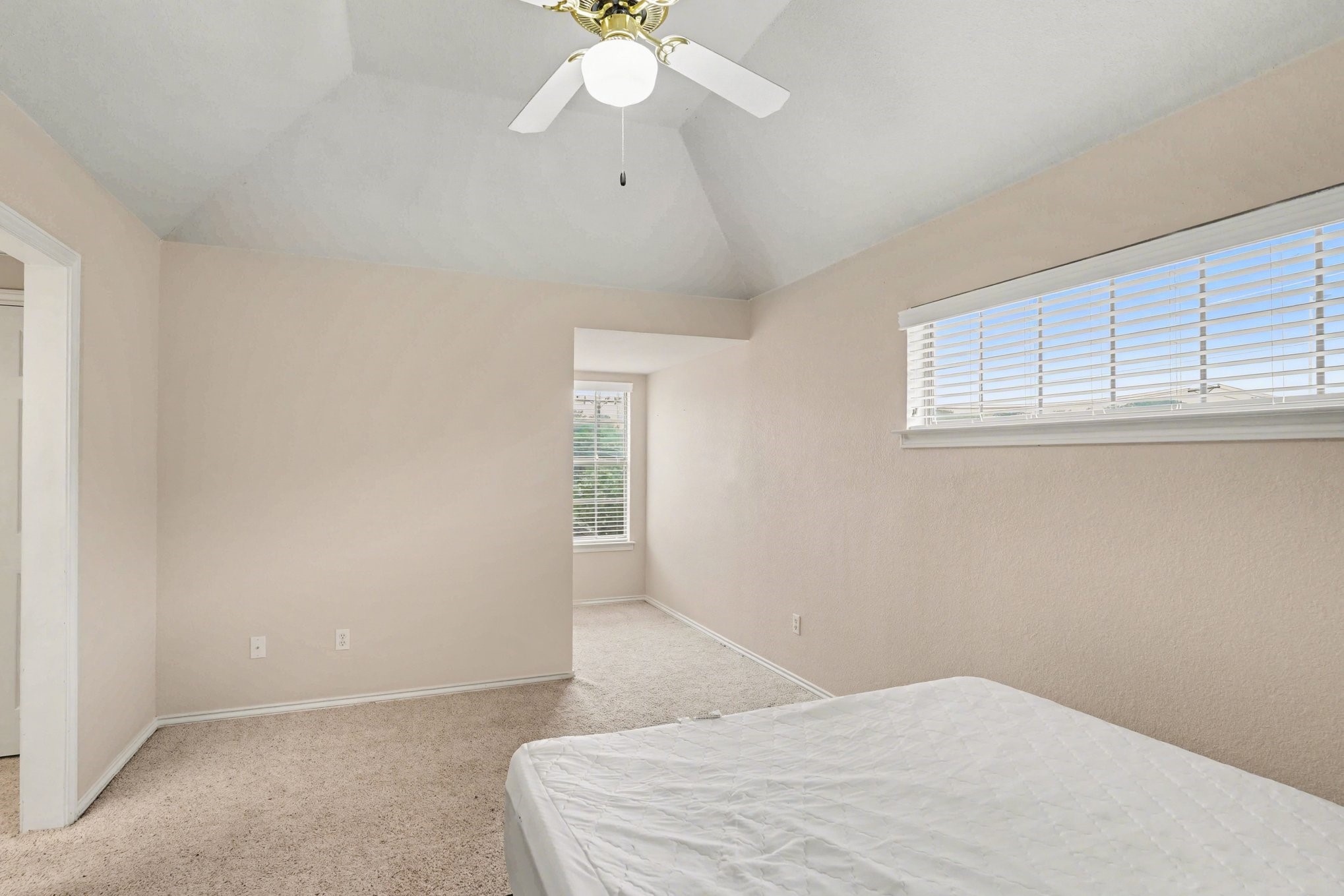 1230 Woodland Park Drive Hurst TX 76053
