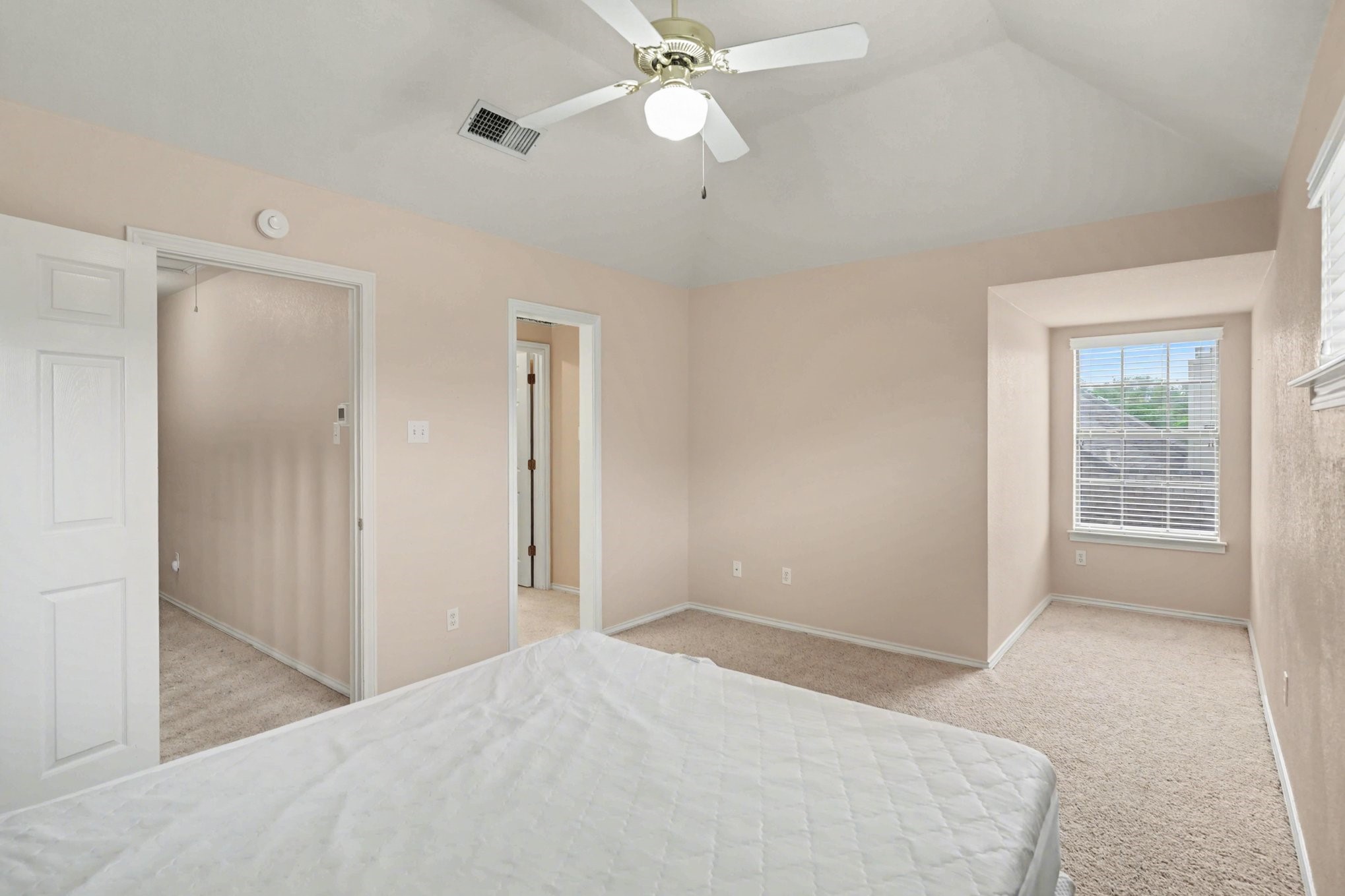 1230 Woodland Park Drive Hurst TX 76053