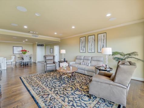 6335 W Northwest Highway Dallas TX 75225