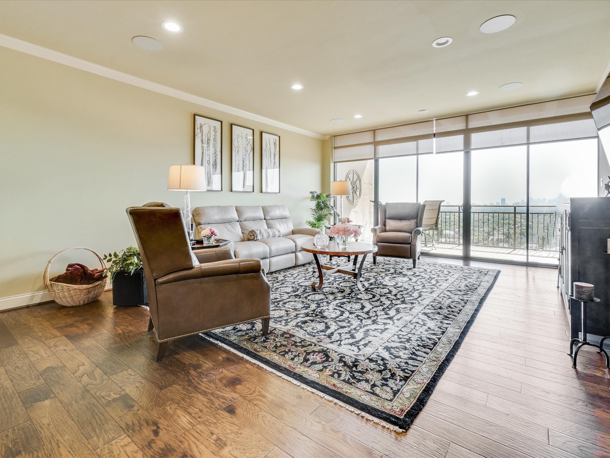 6335 W Northwest Highway Dallas TX 75225