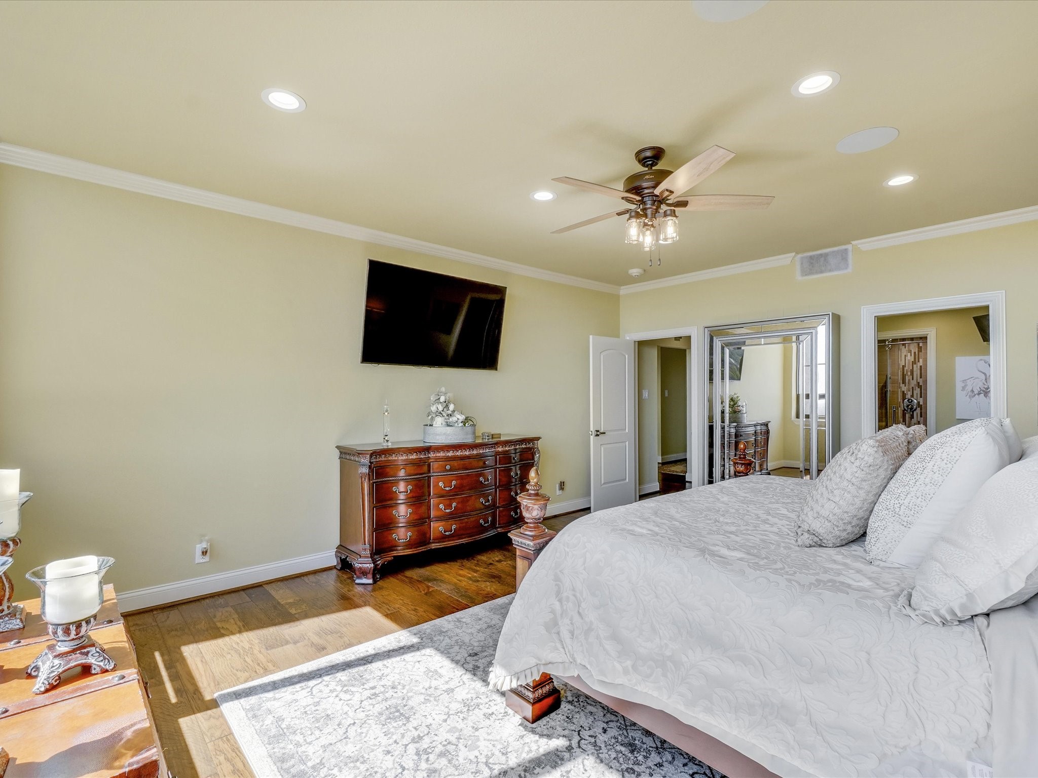 6335 W Northwest Highway Dallas TX 75225