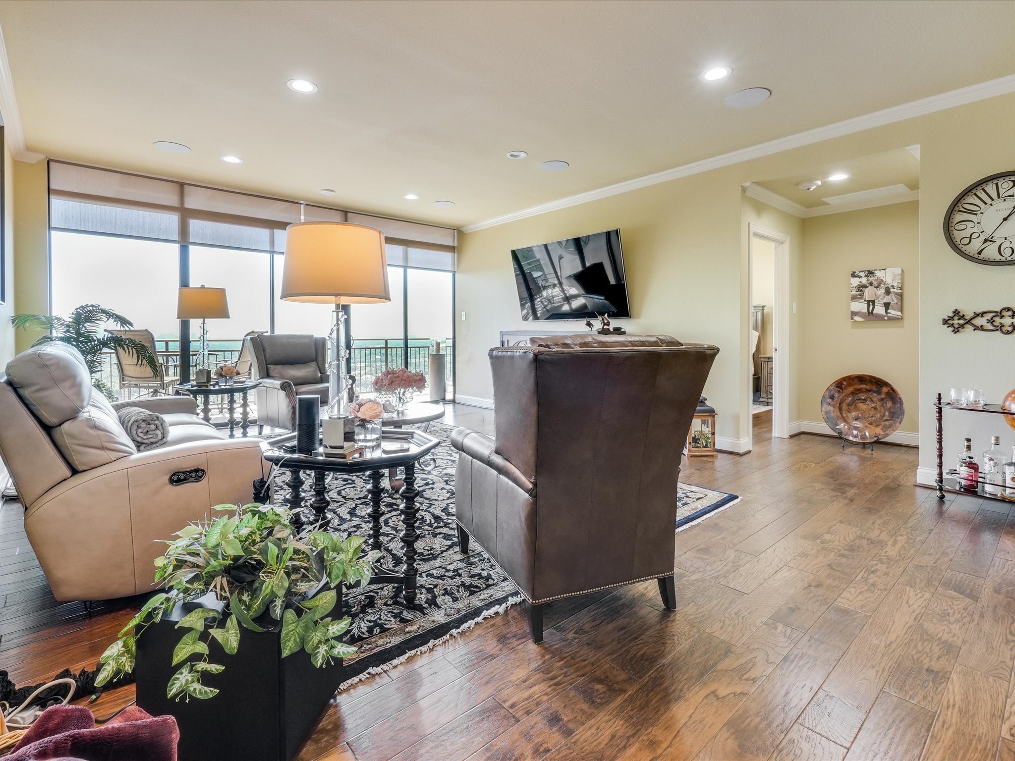 6335 W Northwest Highway Dallas TX 75225