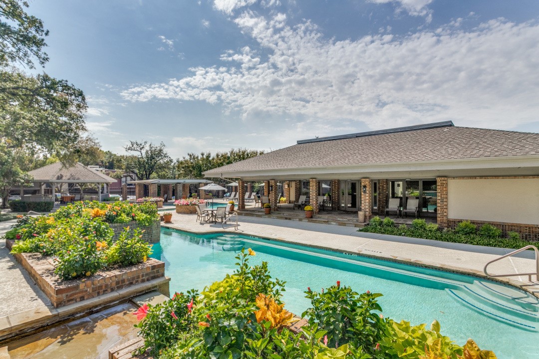 4113 Woodcreek Drive Dallas TX 75220