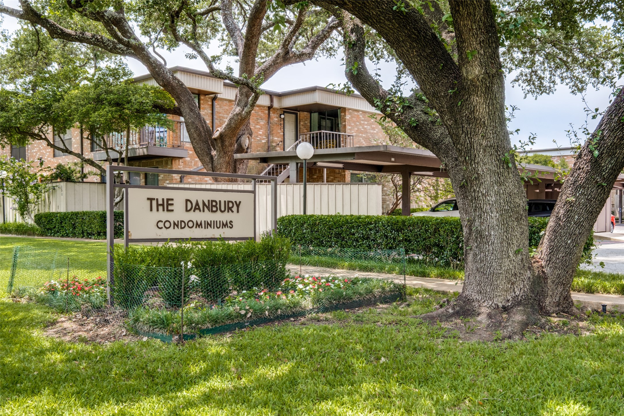 4933 Skillman Street Dallas TX 75206