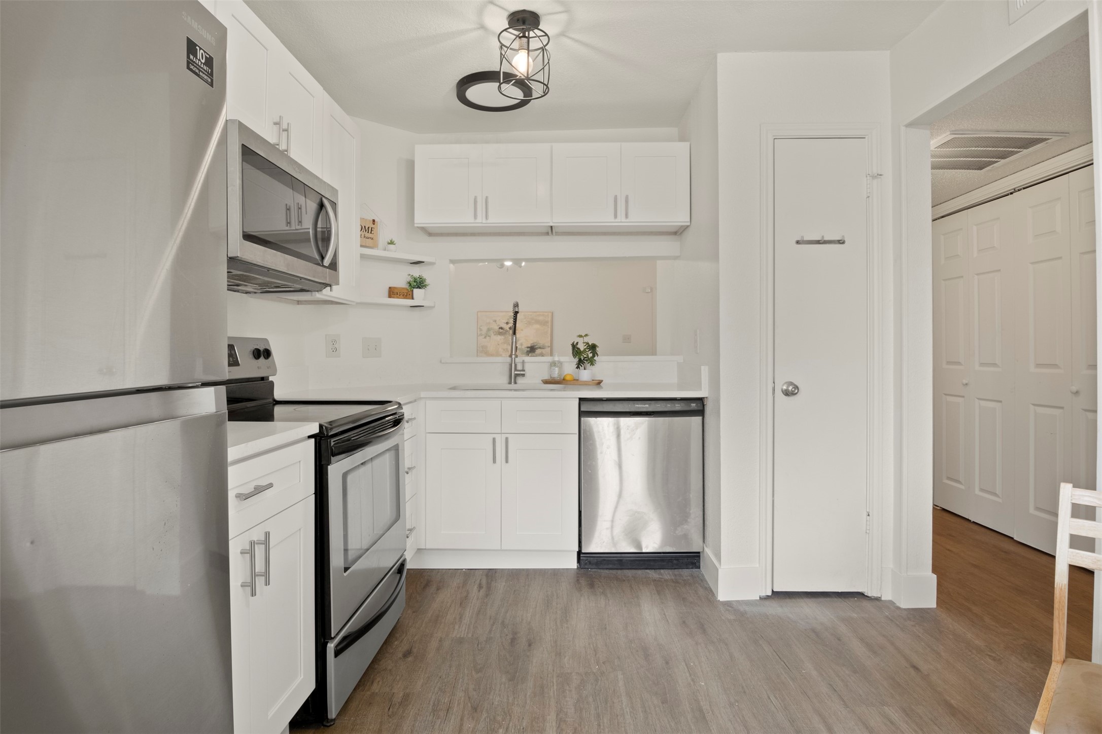 2634 Encina Irving TX 75038