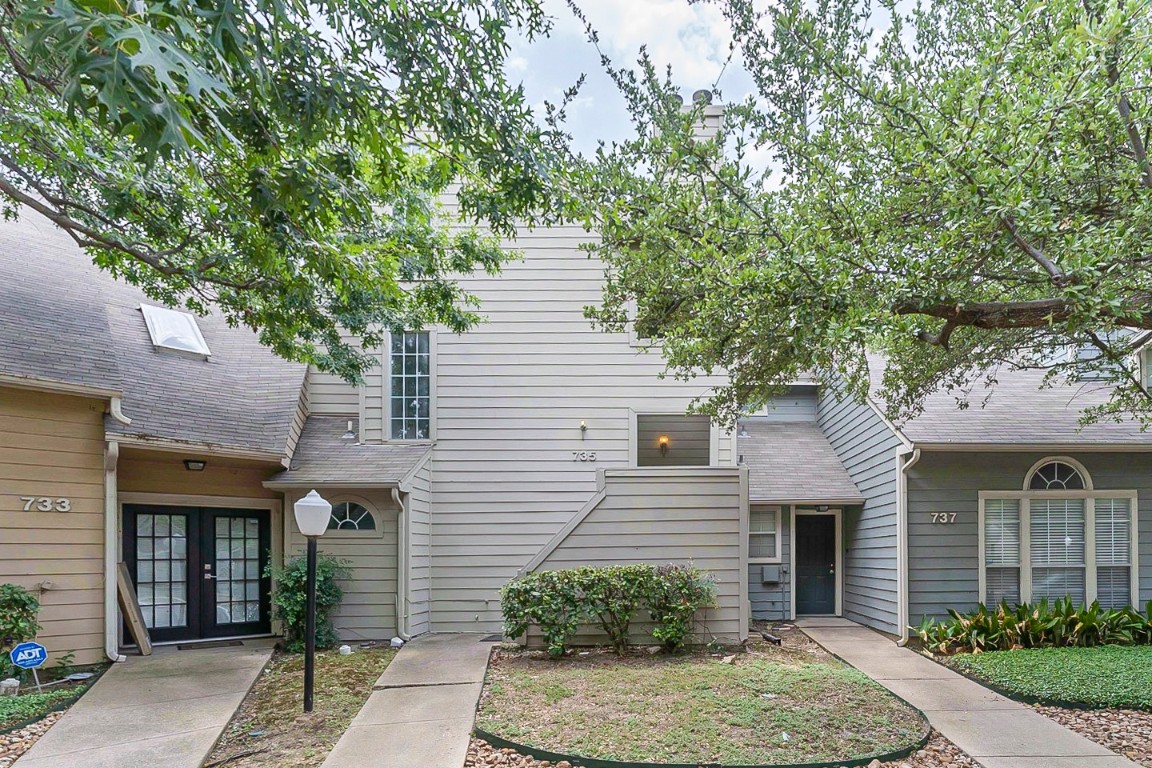 735 Berkley Plaza Irving TX 75061