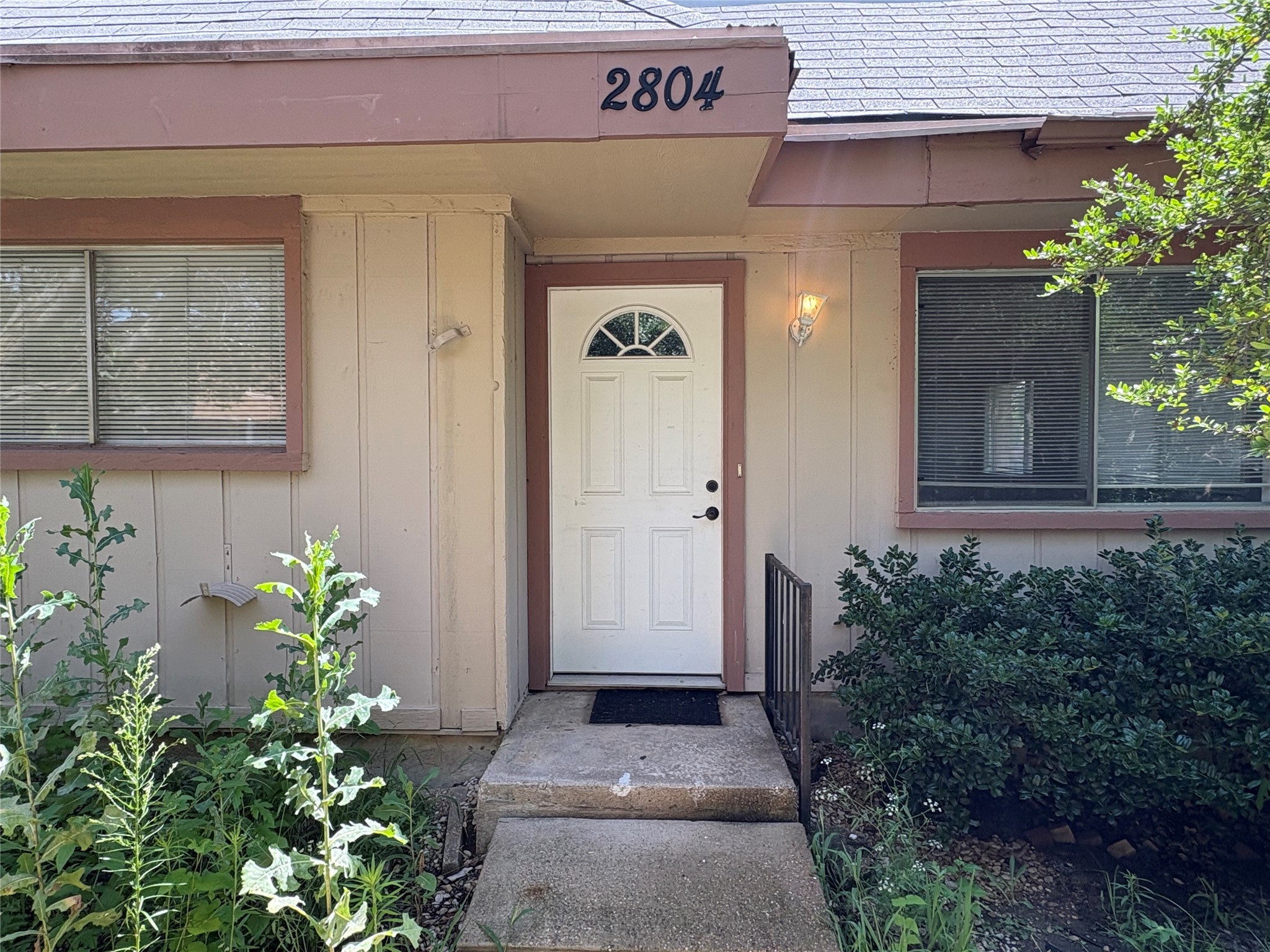 2804 W Walnut Hill Lane Irving TX 75038