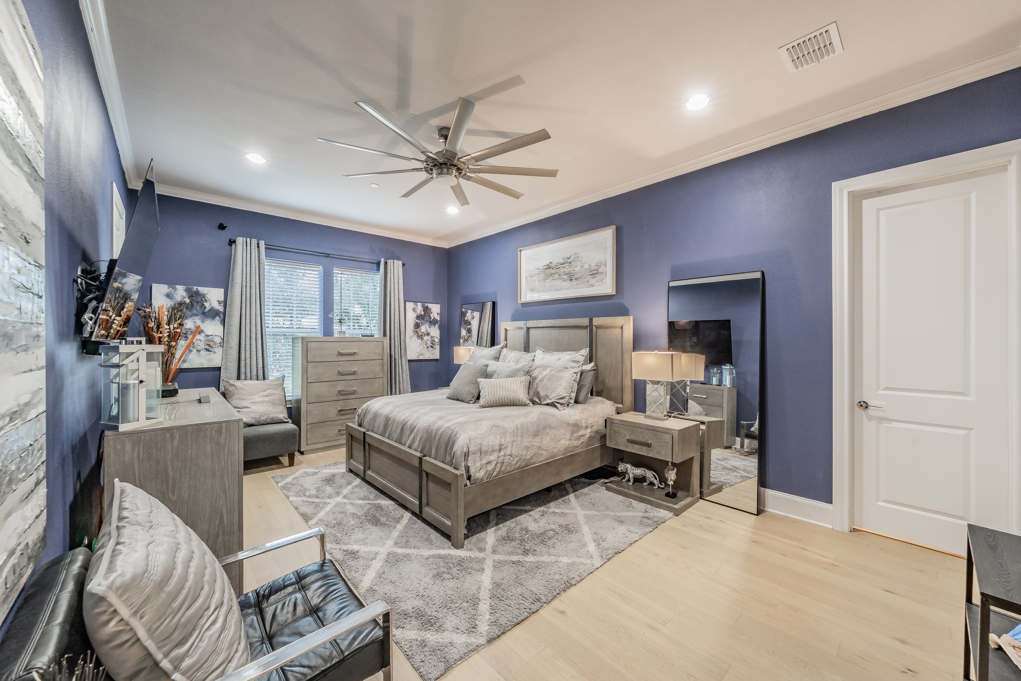 7333 Valley View Lane Dallas TX 75240