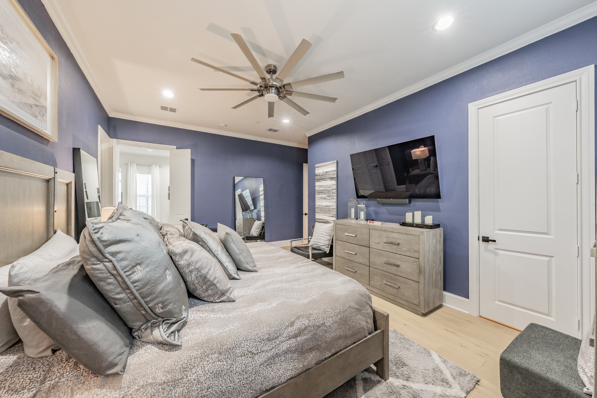 7333 Valley View Lane Dallas TX 75240