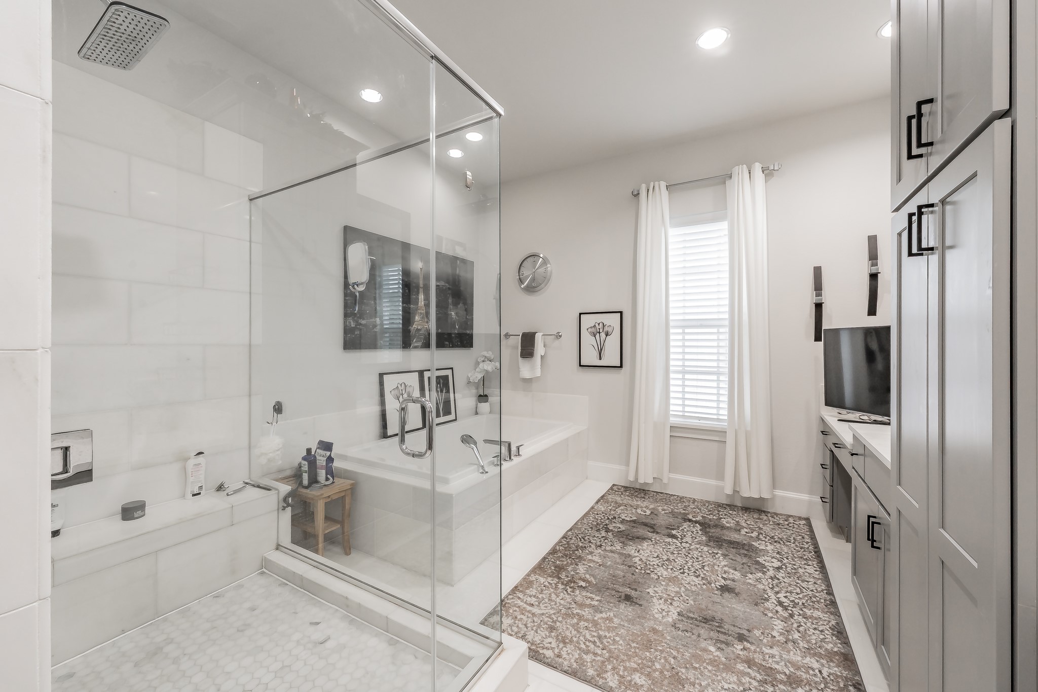 7333 Valley View Lane Dallas TX 75240