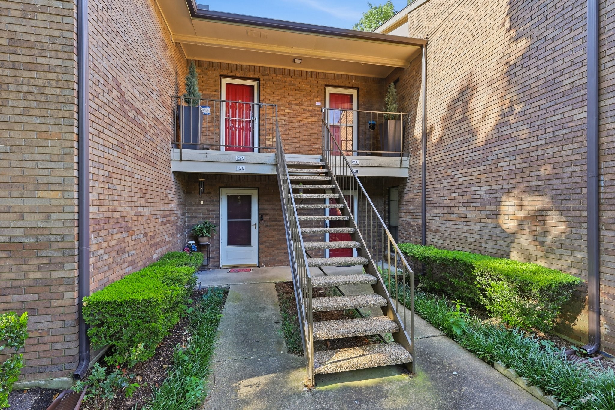 2505 Wedglea Drive Dallas TX 75211