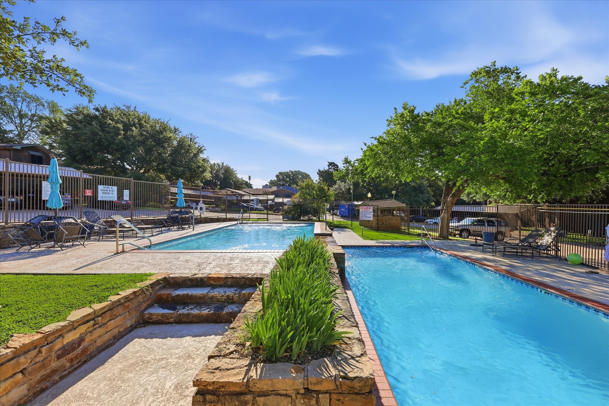 2505 Wedglea Drive Dallas TX 75211