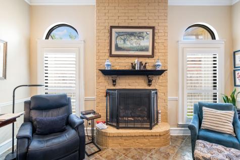 2015 N Saint Andrews Court Arlington TX 76011