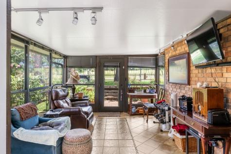 2015 N Saint Andrews Court Arlington TX 76011