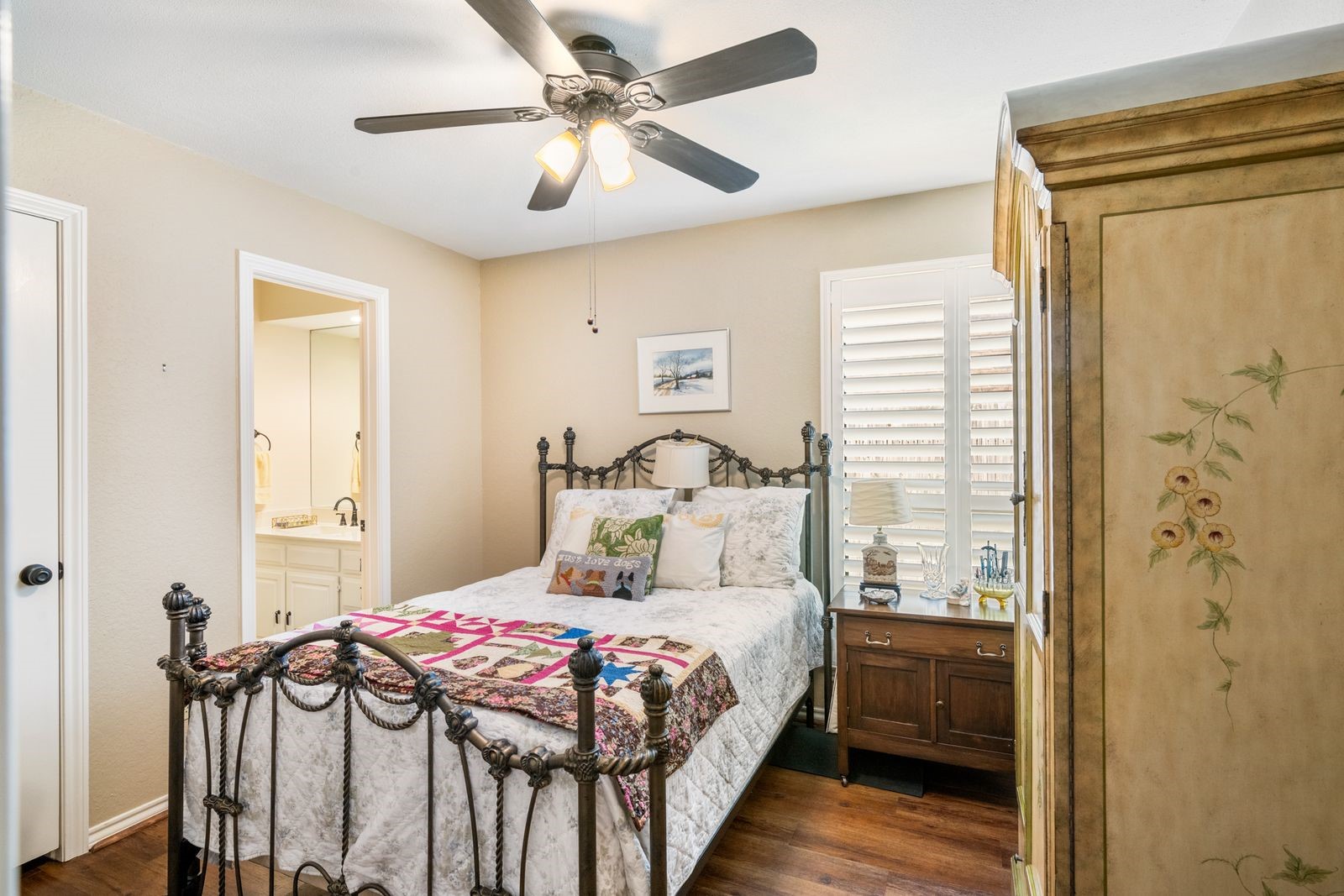 2015 N Saint Andrews Court Arlington TX 76011