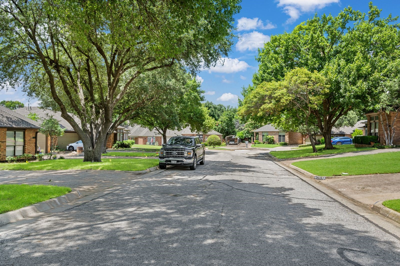 2015 N Saint Andrews Court Arlington TX 76011
