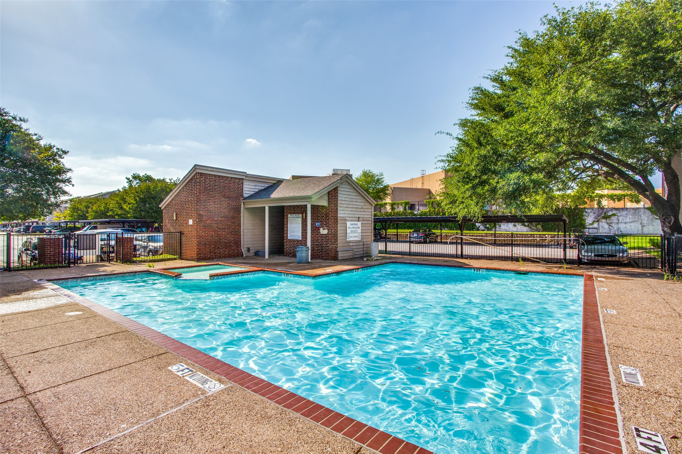 9747 Whitehurst Drive Dallas TX 75243