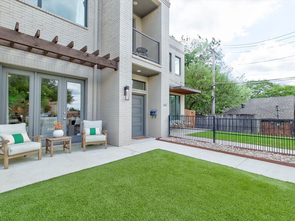 3859 Crestline Road Fort Worth TX 76107