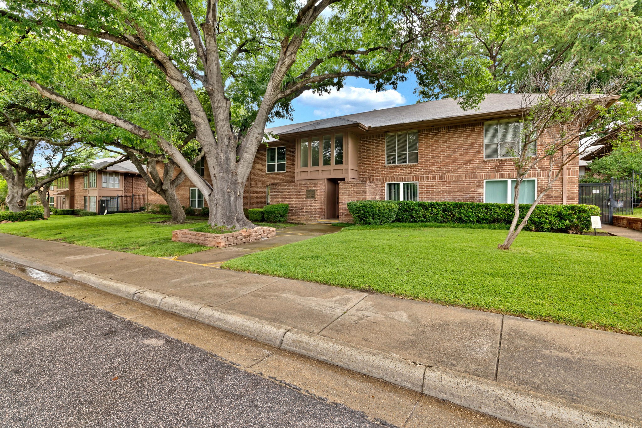 10536 Stone Canyon Road Dallas TX 75230