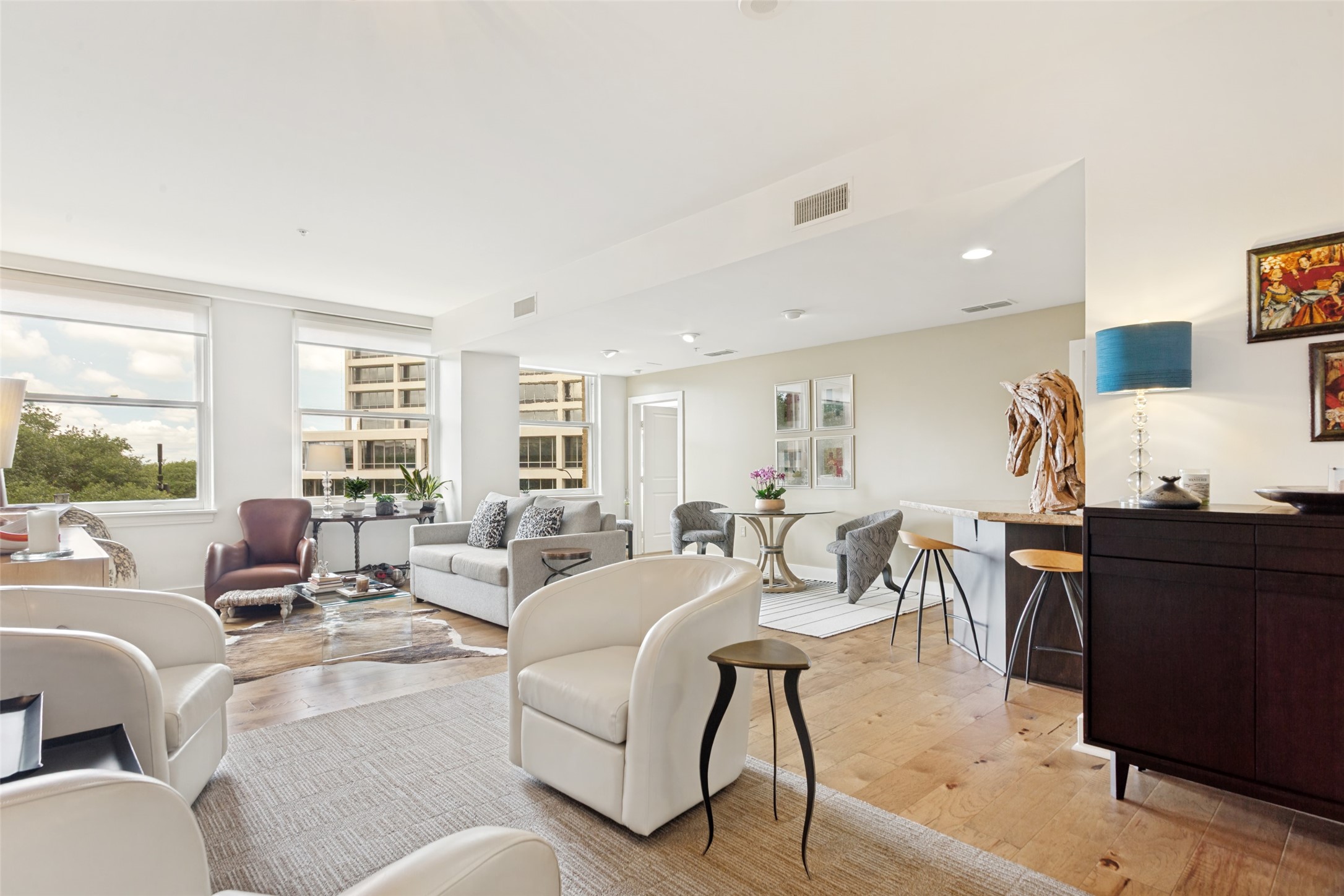 Fort Worth TX, 411 W 7th Street, Unit 305
