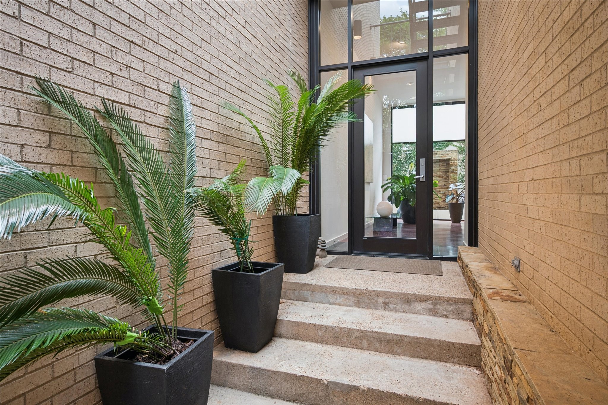 3210 Elizabeth Street Dallas TX 75204