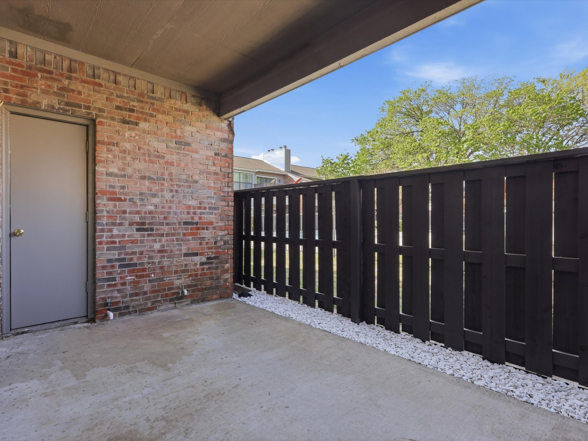 411 Pebble Way Arlington TX 76006