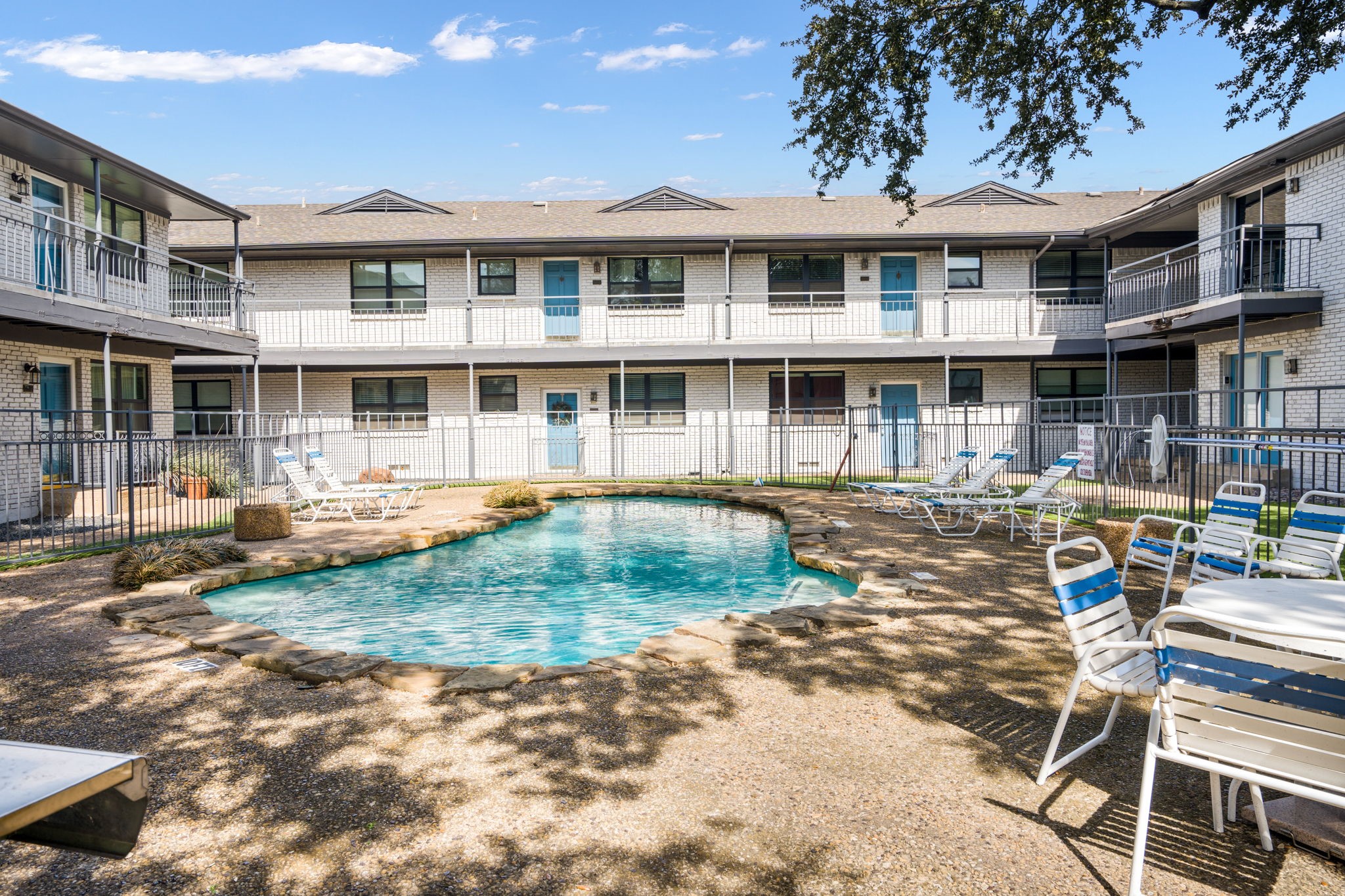 3913 Inwood Road Dallas TX 75209