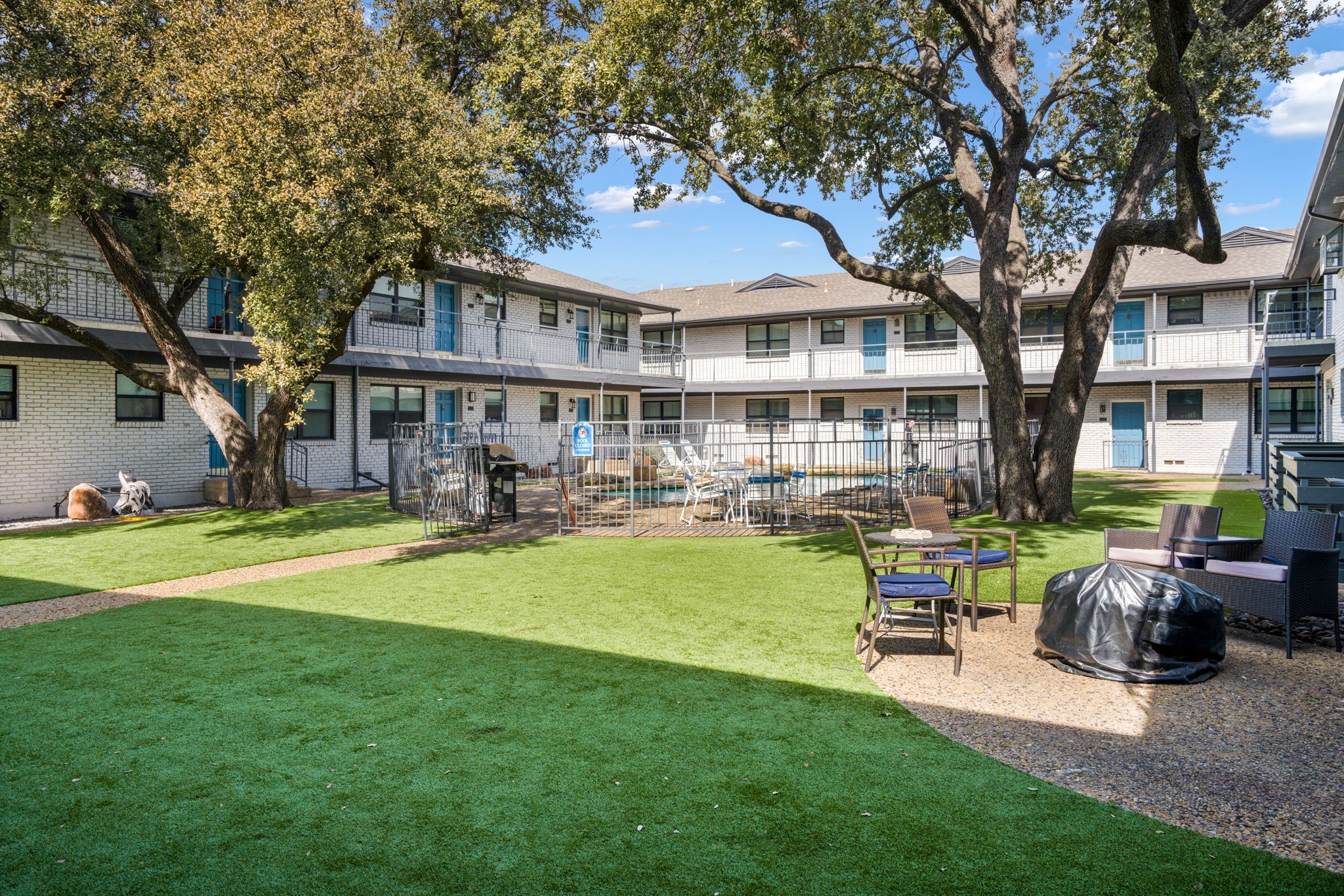 3913 Inwood Road Dallas TX 75209