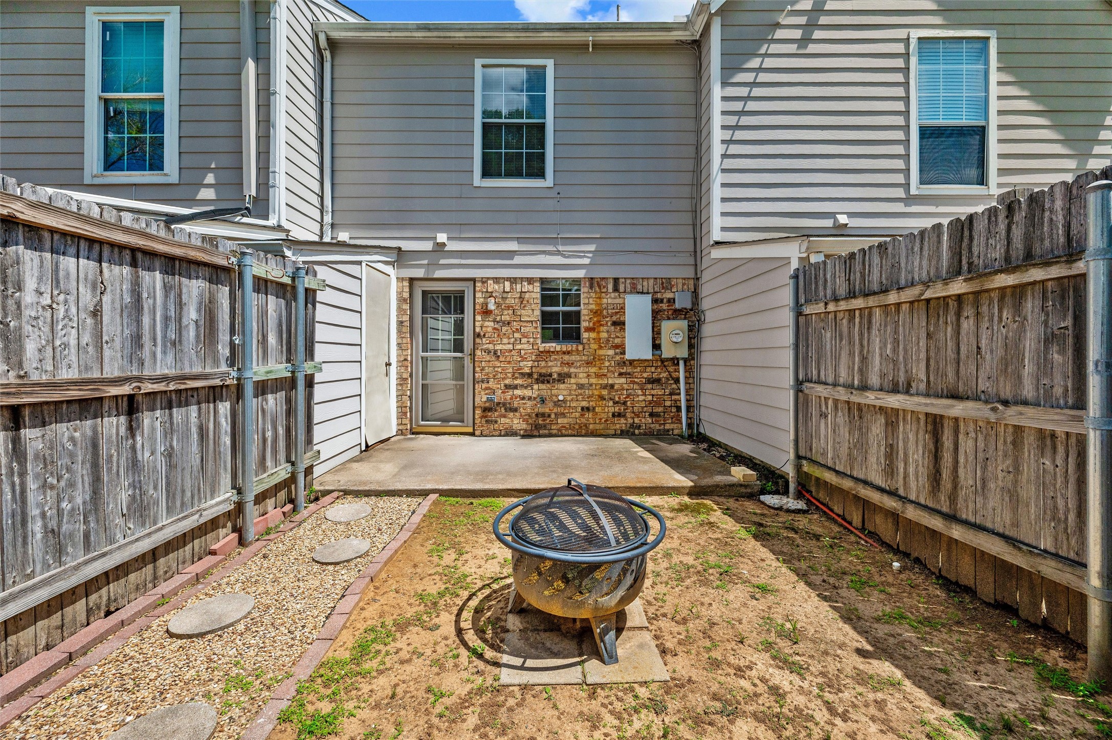 107 Churchill Lane Euless TX 76039