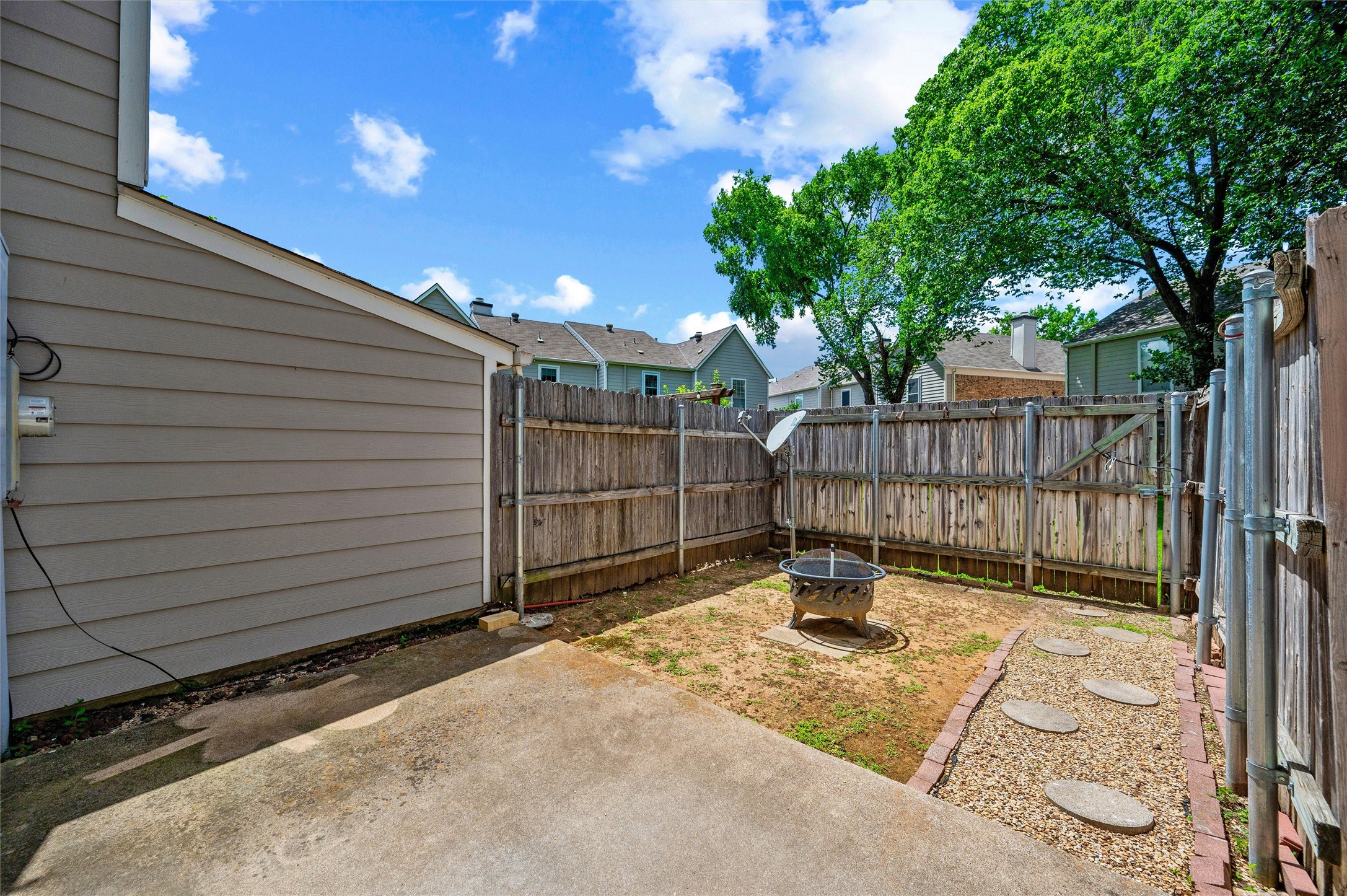 107 Churchill Lane Euless TX 76039