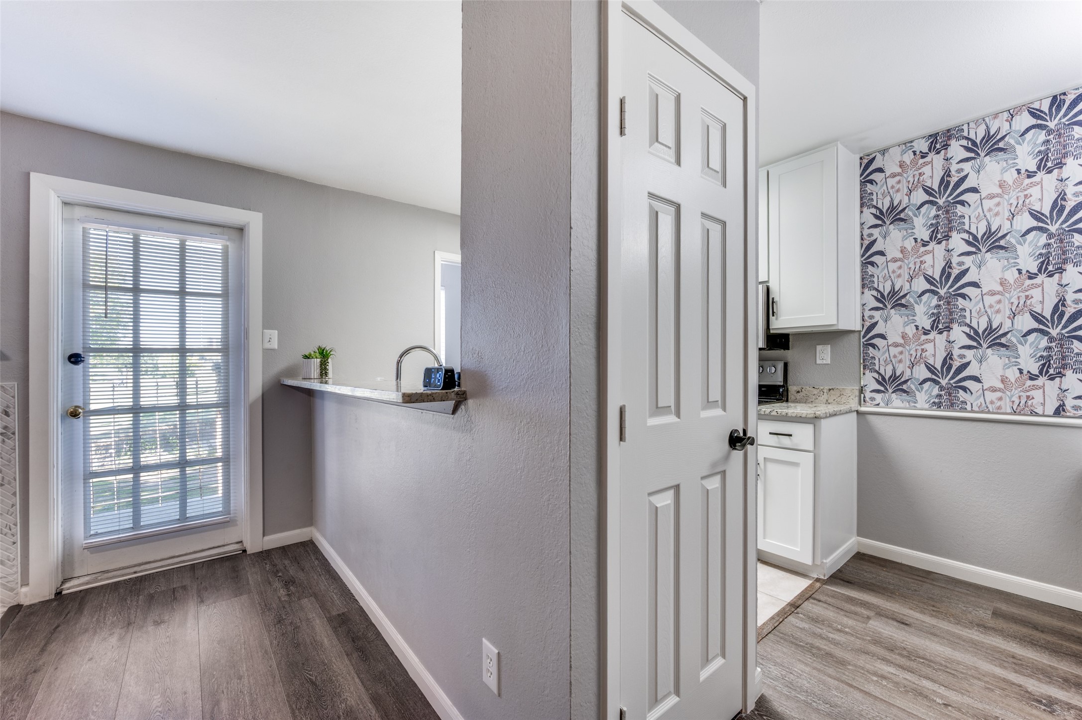 5981 Arapaho Road Dallas TX 75248