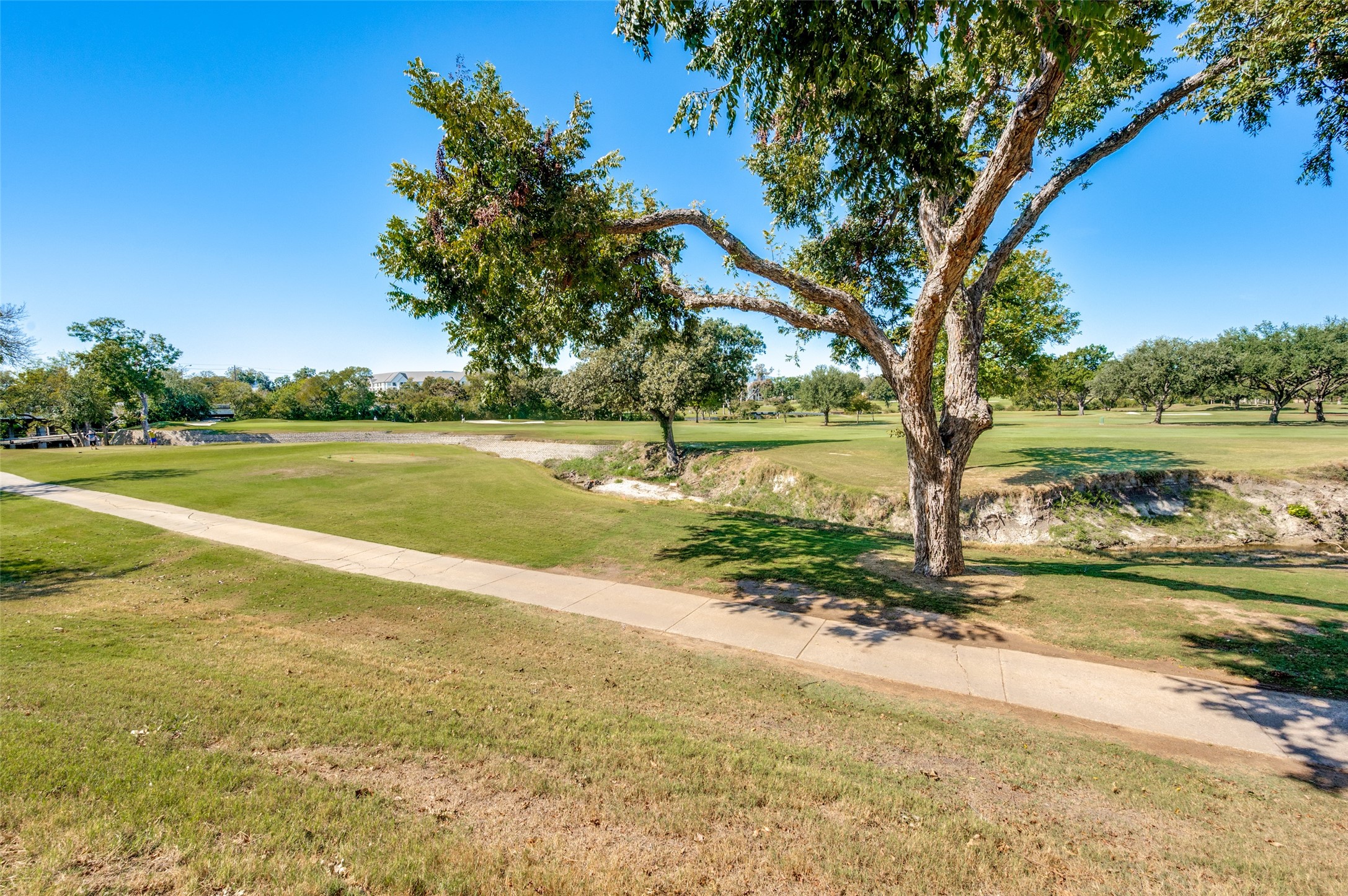 5981 Arapaho Road Dallas TX 75248