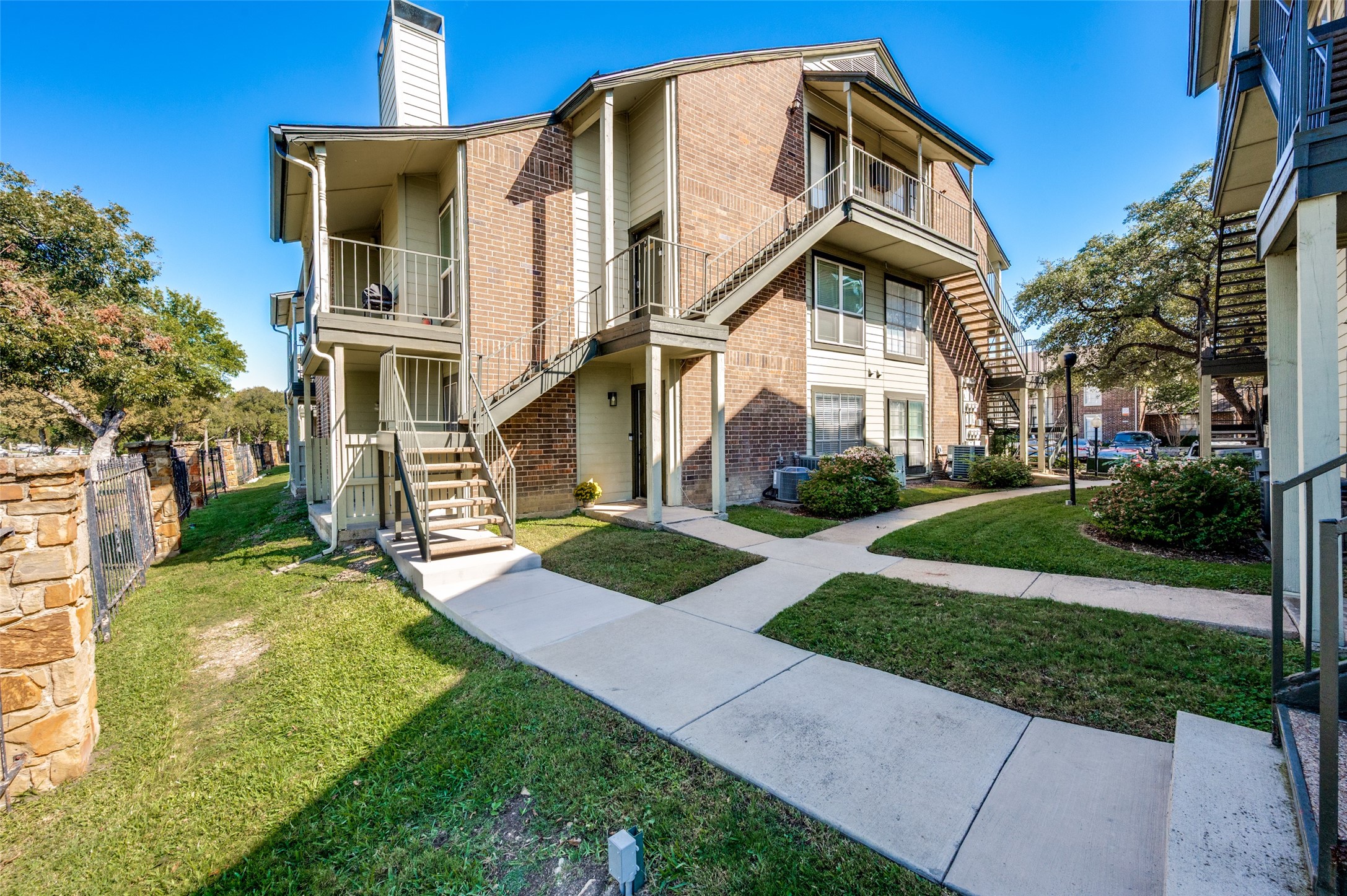 5981 Arapaho Road Dallas TX 75248