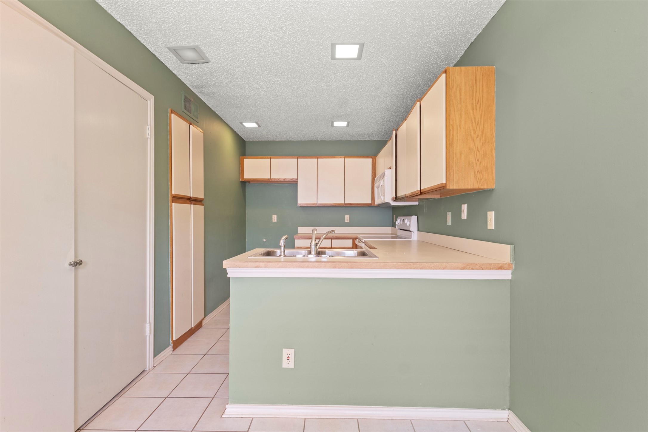 563 Ranch Trail Irving TX 75063
