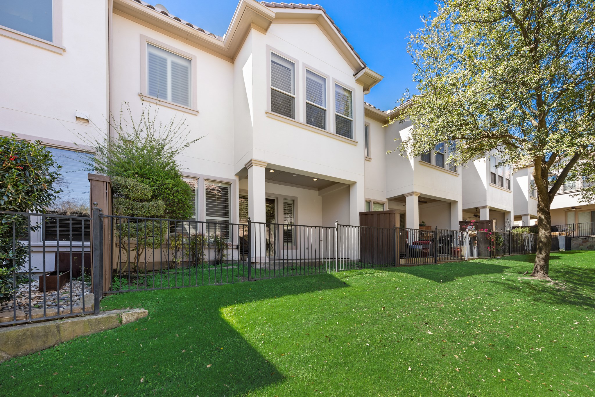 14737 Stanford Court Addison TX 75254