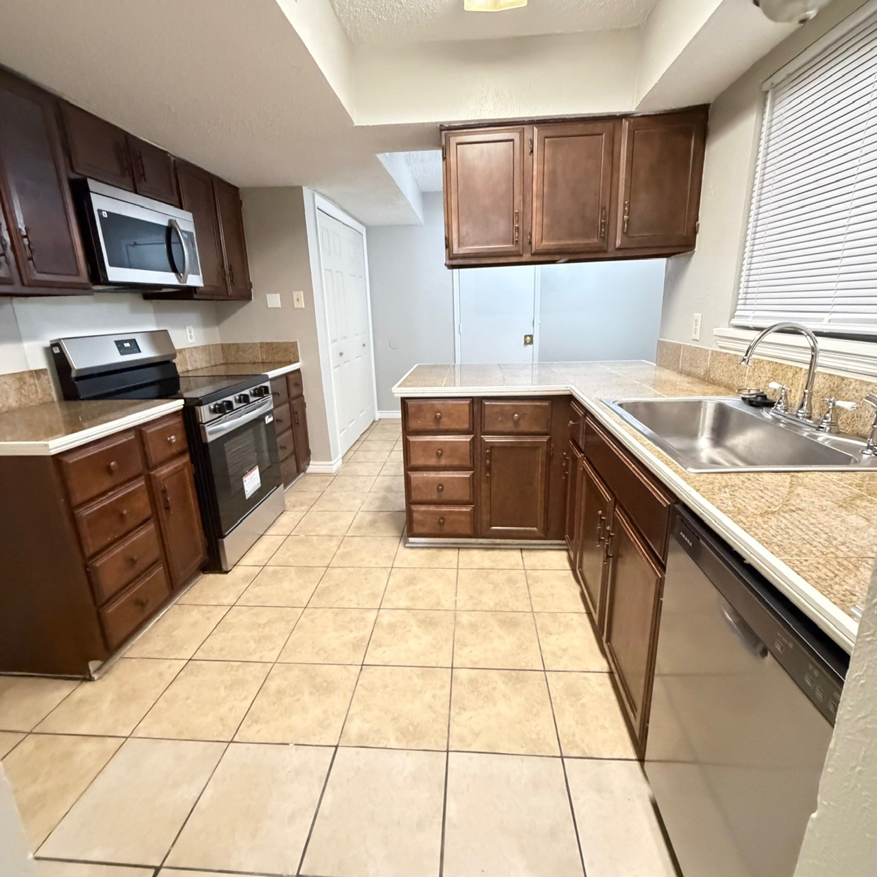 818 Saint Andrews Court Garland TX 75043