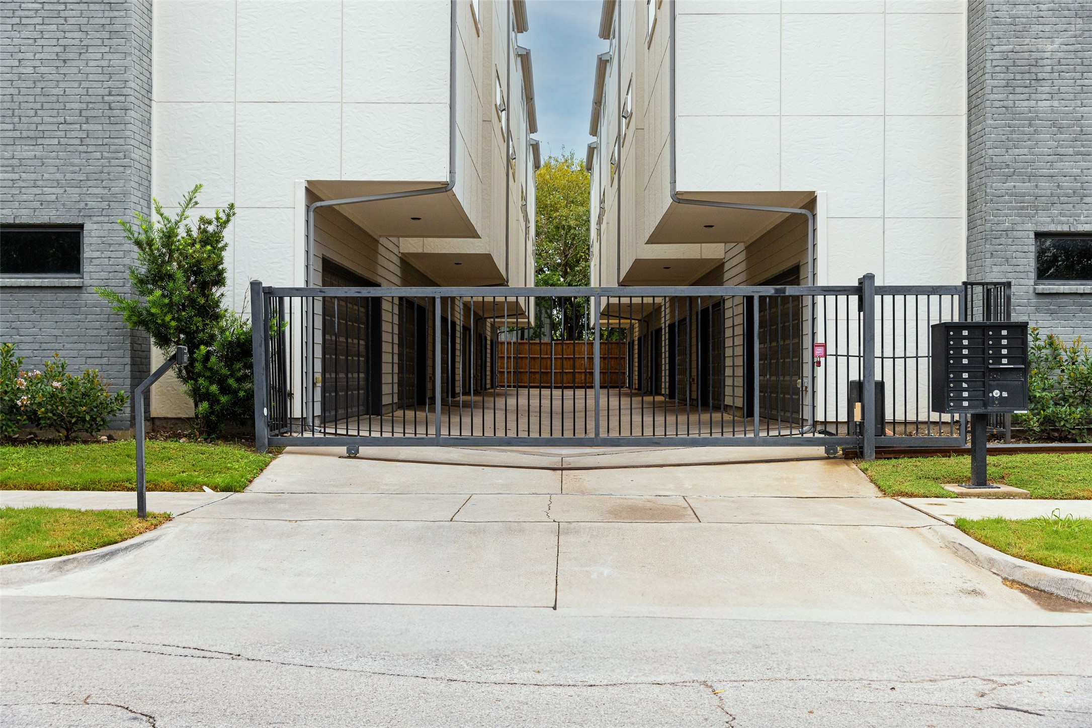 4226 Roseland Avenue Dallas TX 75204