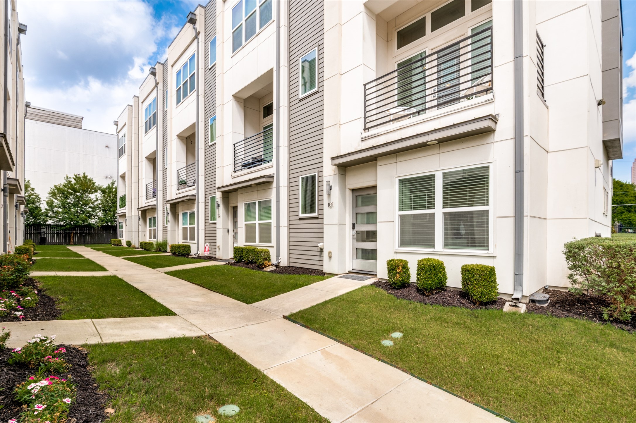 1719 Caddo Street Dallas TX 75204