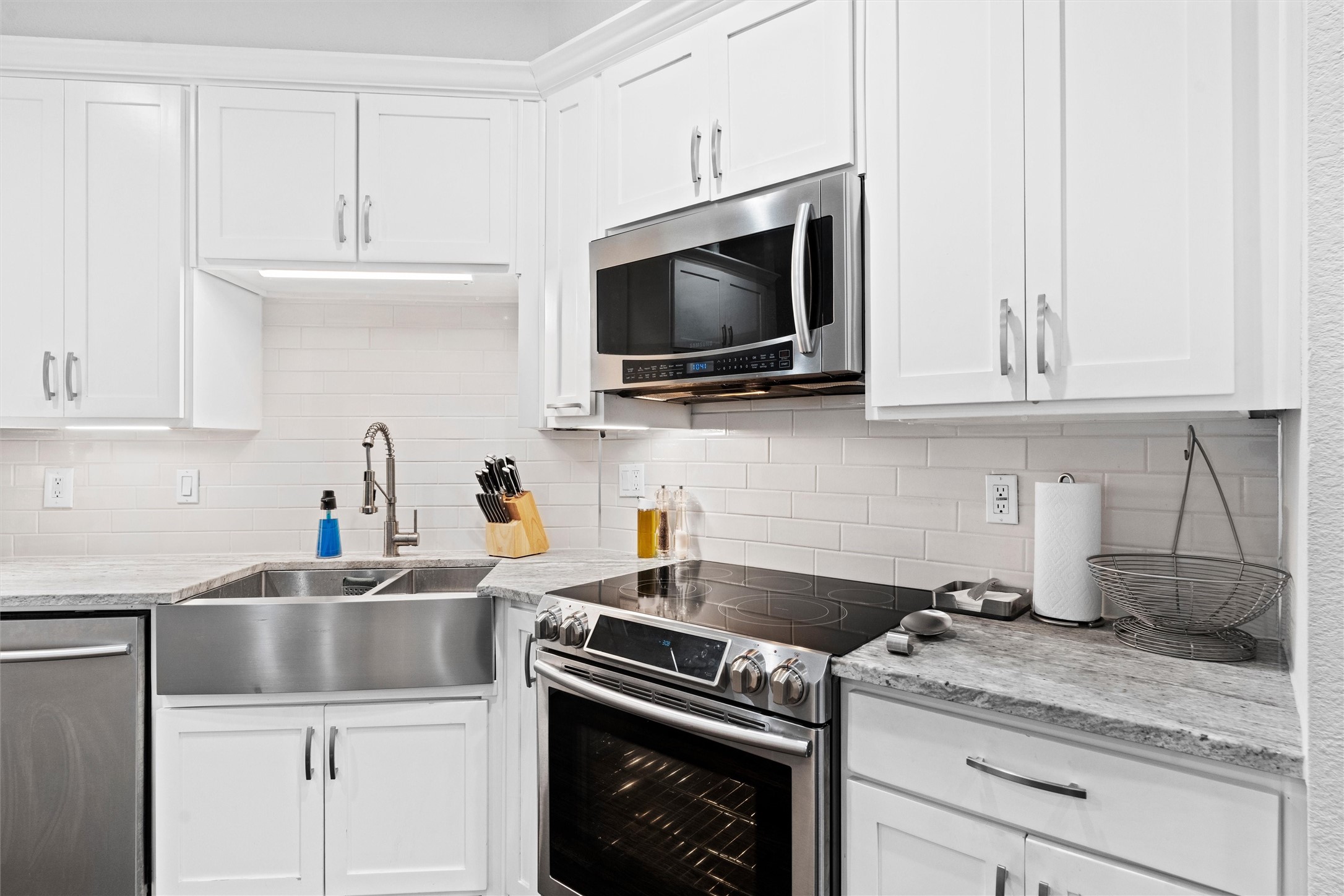 3235 Cole Avenue Dallas TX 75204