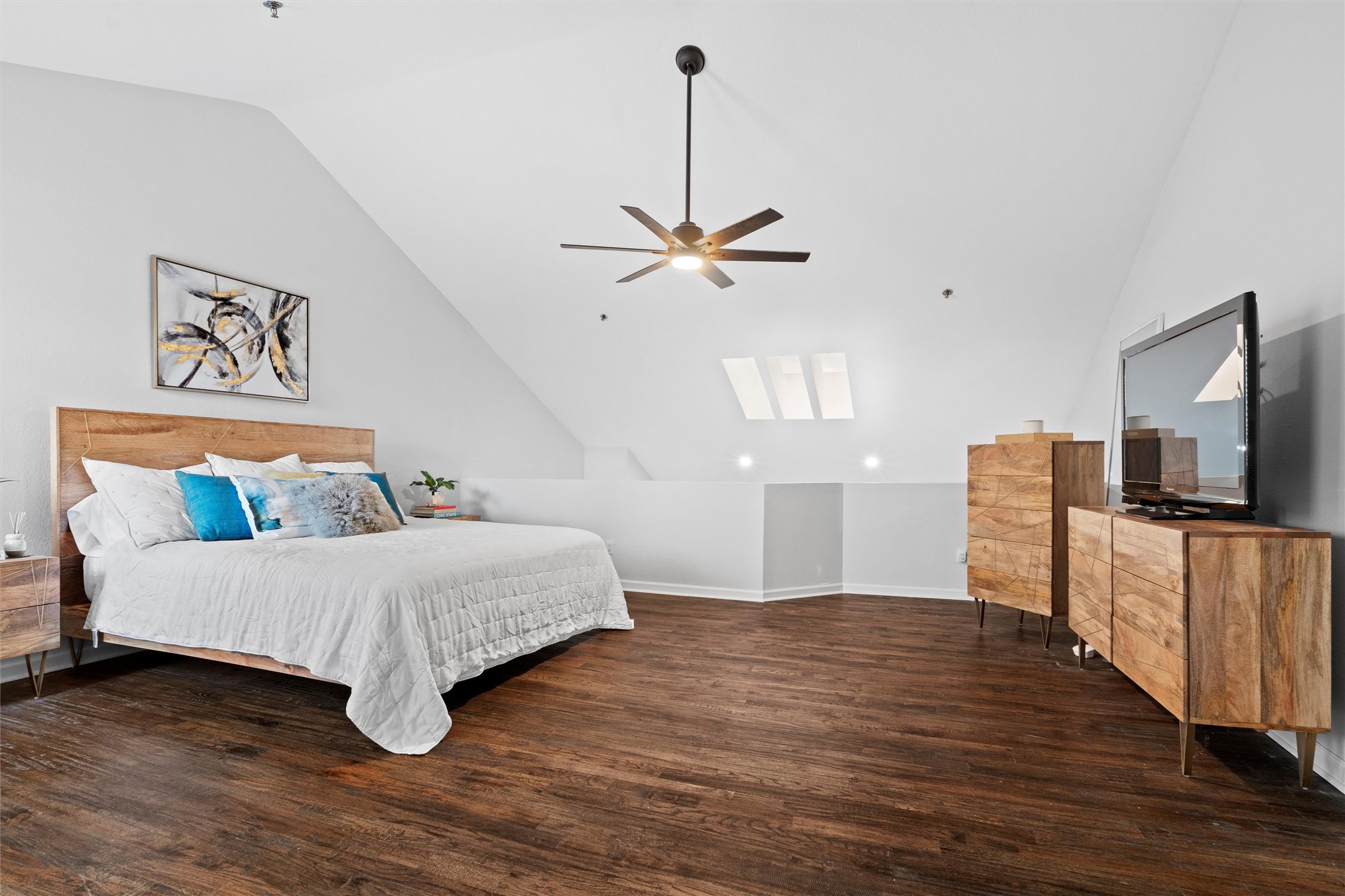 3235 Cole Avenue Dallas TX 75204