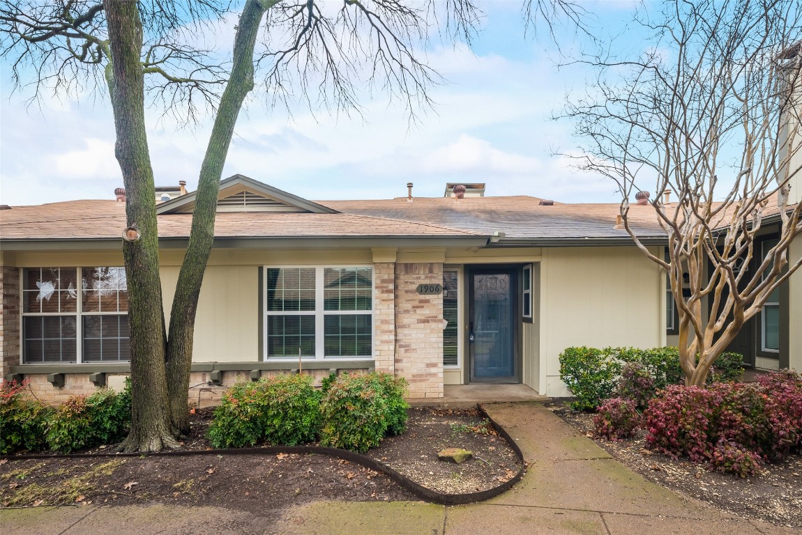 1906 Cobblestone Lane Garland TX 75042