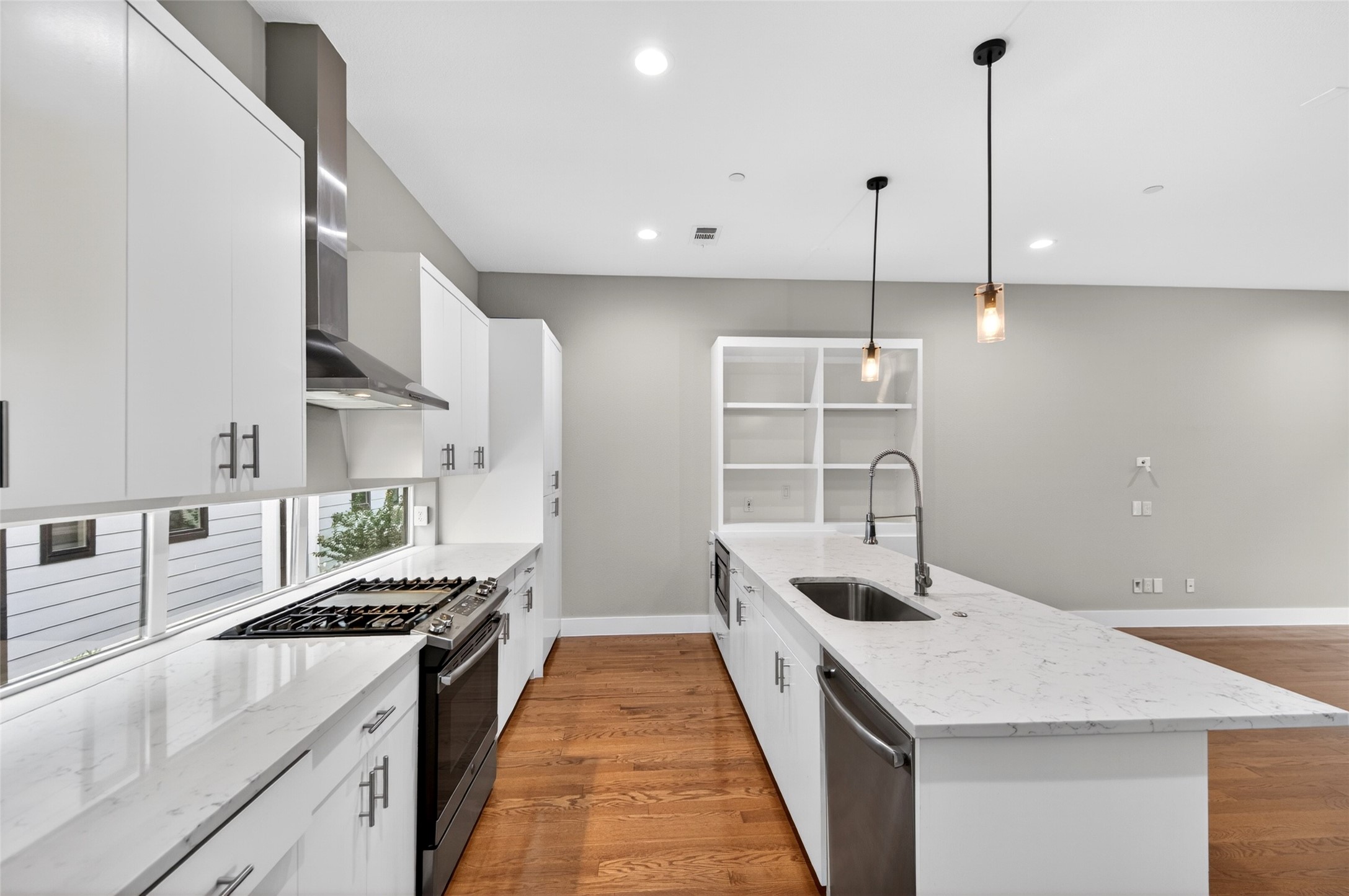 1914 California Drive Dallas TX 75204