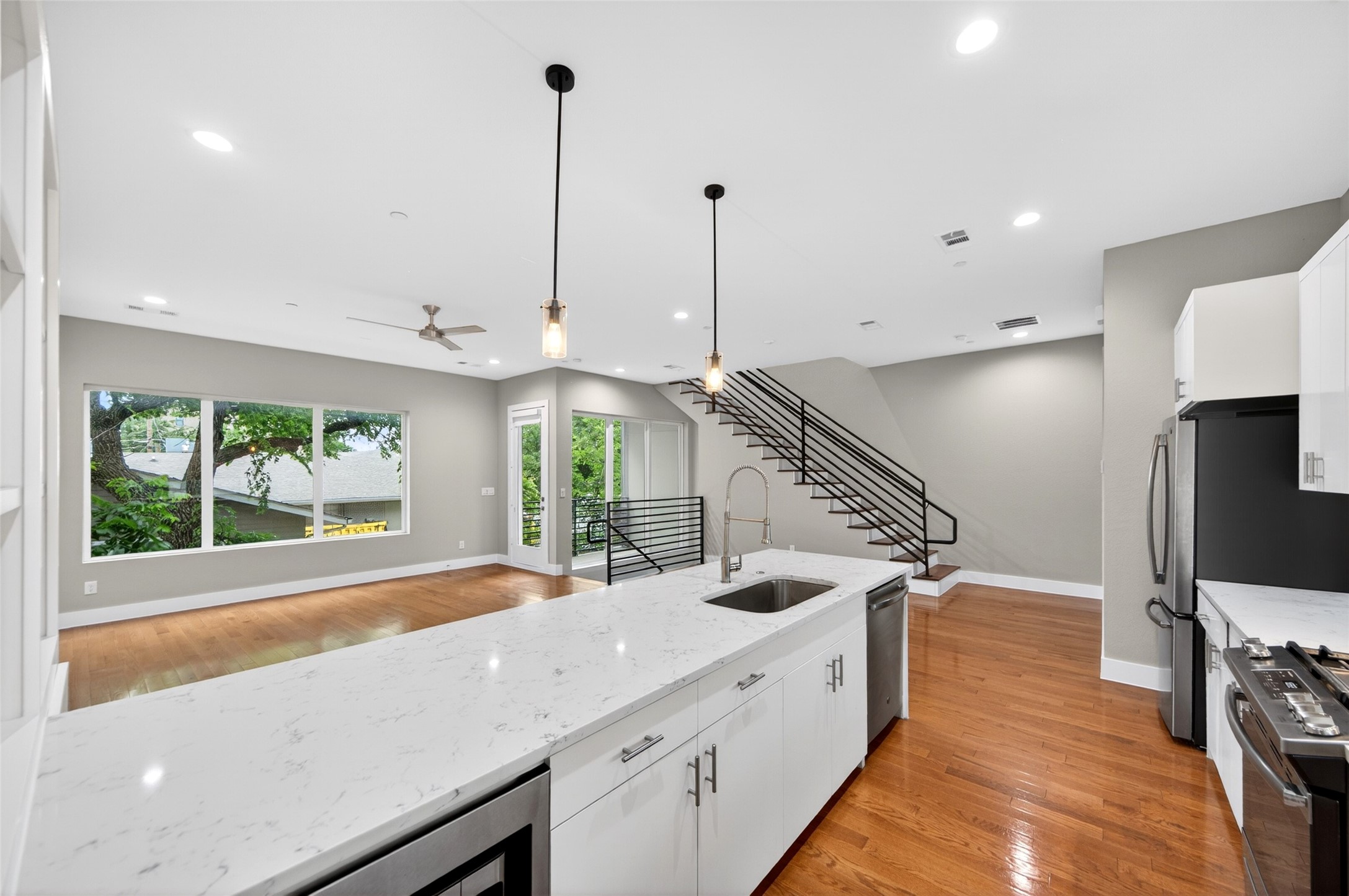 1914 California Drive Dallas TX 75204
