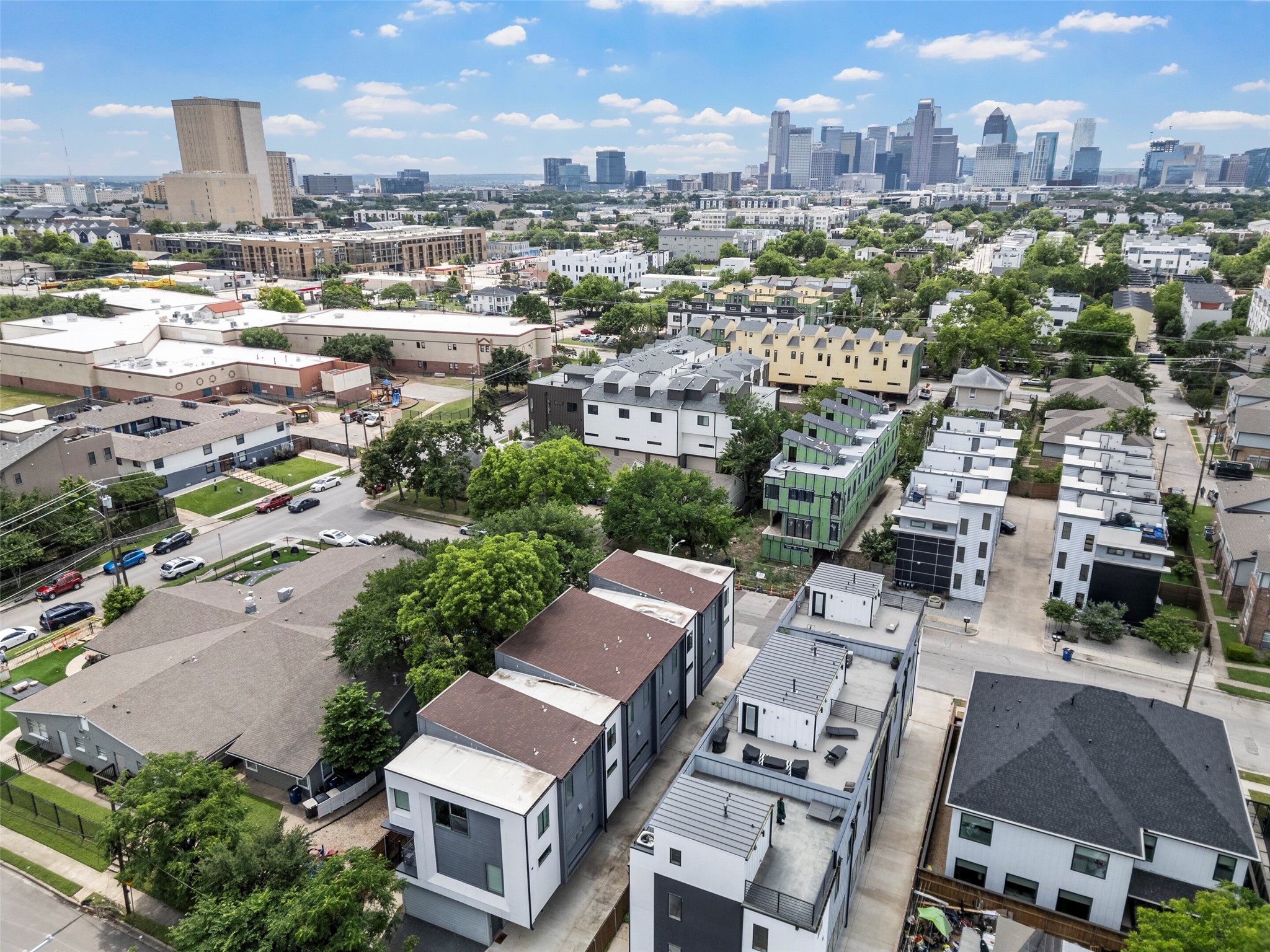 1914 California Drive Dallas TX 75204